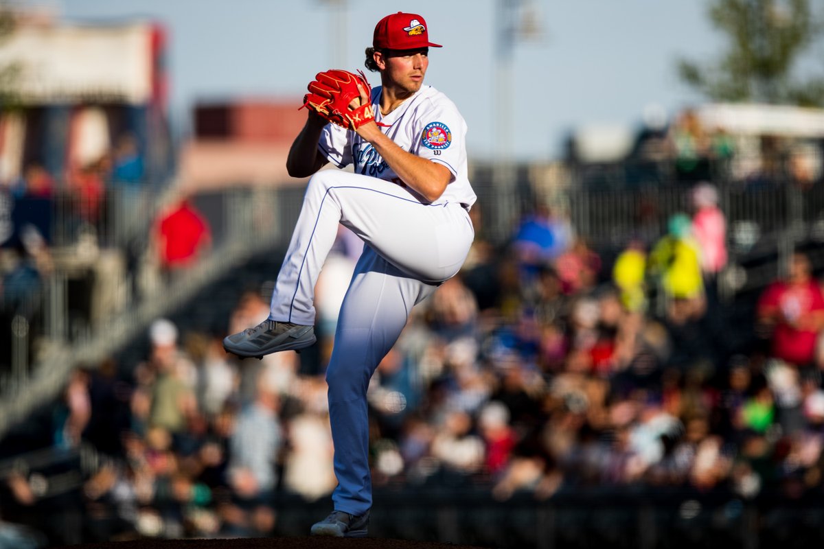 sodpoodles's tweet photo. ✨𝙌𝙐𝘼𝙇𝙄𝙏𝙔✨ @b_pfaadt

6.0 IP
4 H
2 R
7 K 
2 BB https://t.co/1ar9ukxQhO