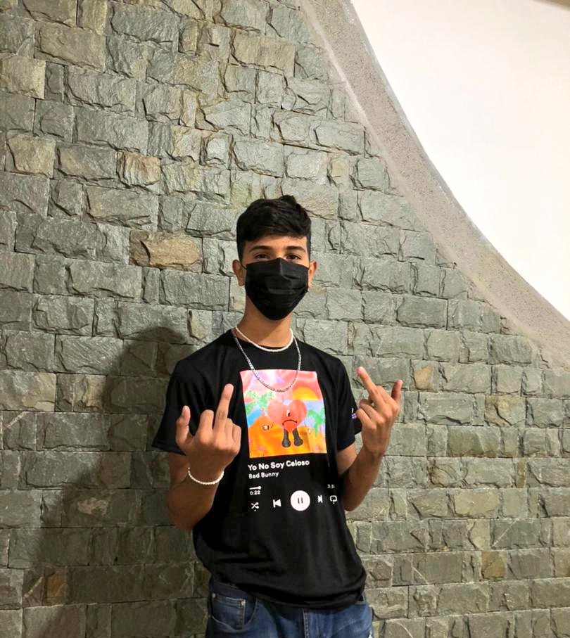 Jeremyguti_14's tweet photo. Gente comprenme franelas, pueden personalizarlas a su gusto ❤️‍🔥 https://t.co/KiISrAJeiy