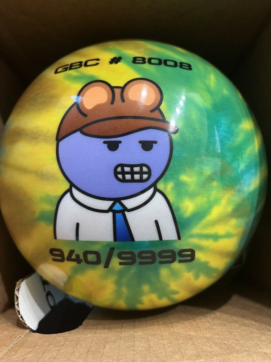 Pescqual's tweet photo. @GBlueberryClub just got my new GBC Bowling ball delivered. Now the question is do I actually use it 🤔🤔. 🐻🧢gang https://t.co/JfMYcDvxBN