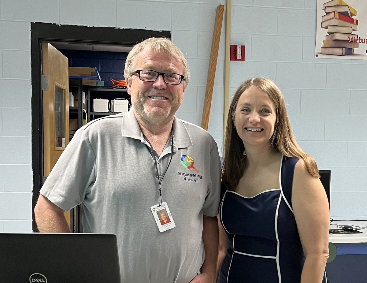 gardner_klein's tweet photo. Excited to reflect on a great year of @e4usa with @CavPrincipal teacher Mr. Powell today. His students have a solution to improve traffic at their school! https://t.co/vwqElaHYDH