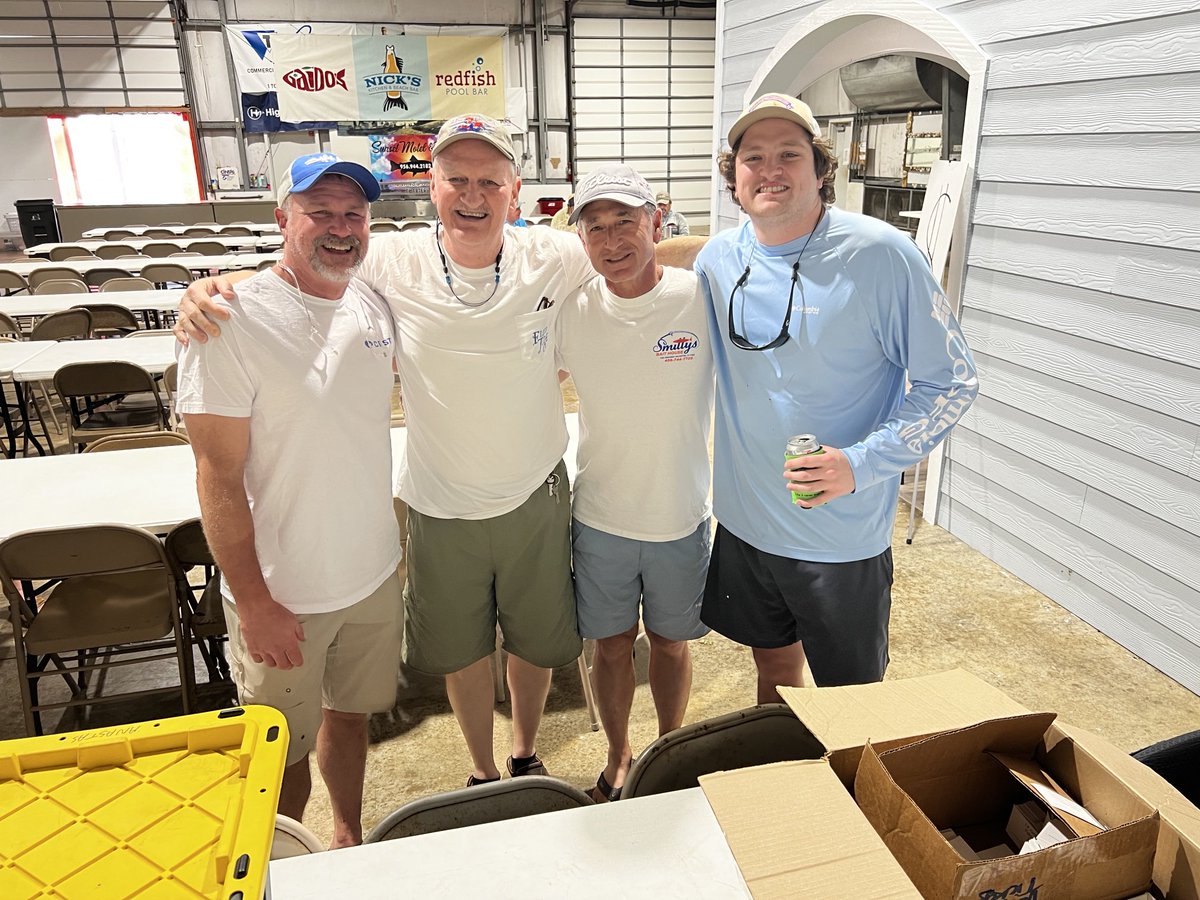 FWoodG's tweet photo. JP Griffon Tournament Captains Meeting has a great turnout! 240 Anglers prepare to fish the w-end in Port Mansfield! Looking forward to having fun & raising big money for scholarships! #LetsGetBent https://t.co/kWObdDWf3o