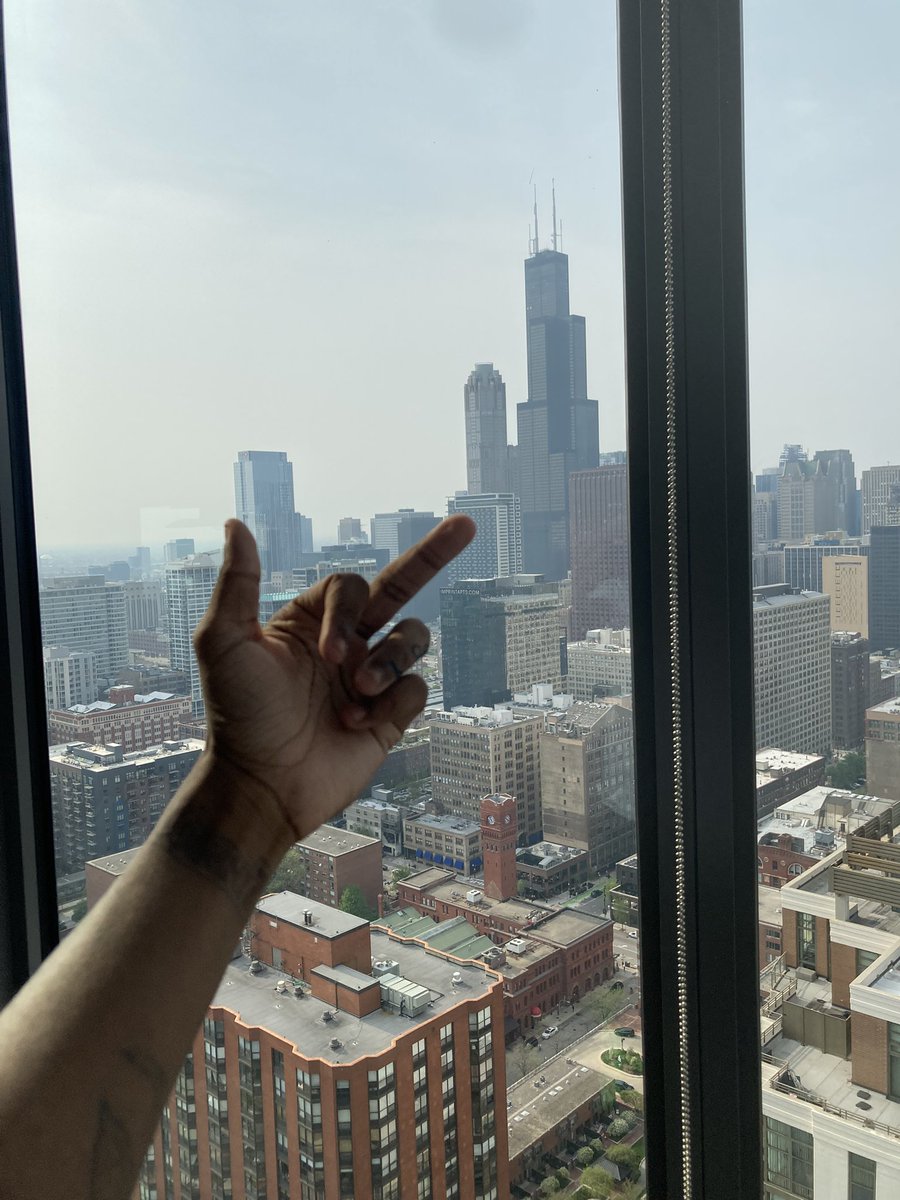 guccilando4l's tweet photo. Slid To Chi yesterday just to film and Eat #RoleModelz https://t.co/5n9KIy5oqW
