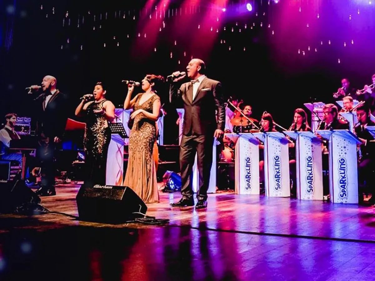 LaPostaCultural's tweet photo. #EntrevistaLPC
Conversamos con @JPabloMolti sobre el show de la @SparklingBBand en el Teatro Independencia este sábado 14/05 🤩 https://t.co/jSEYibpKcL