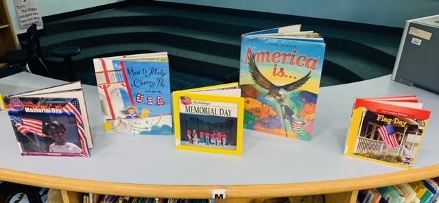 Ms. Moakley (@moaklikestoread) on Twitter photo 