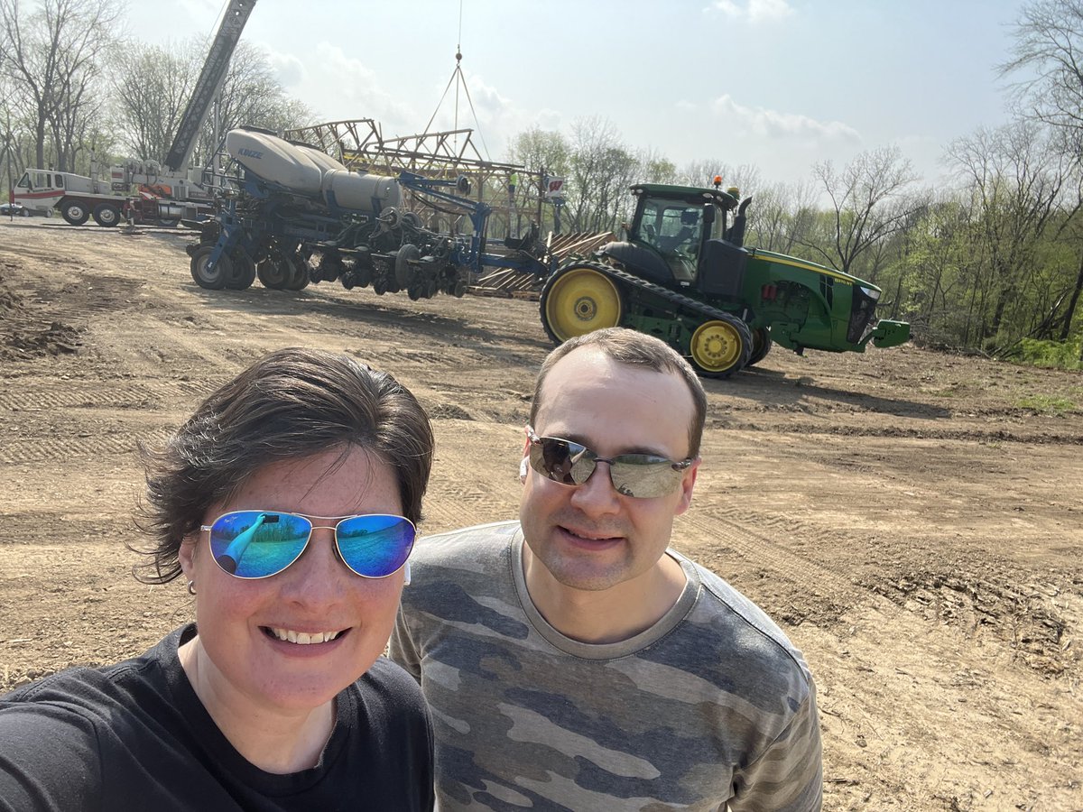 snveatch's tweet photo. #plant22 complete! @Kinze #truespeed https://t.co/xUOmfDFHA8