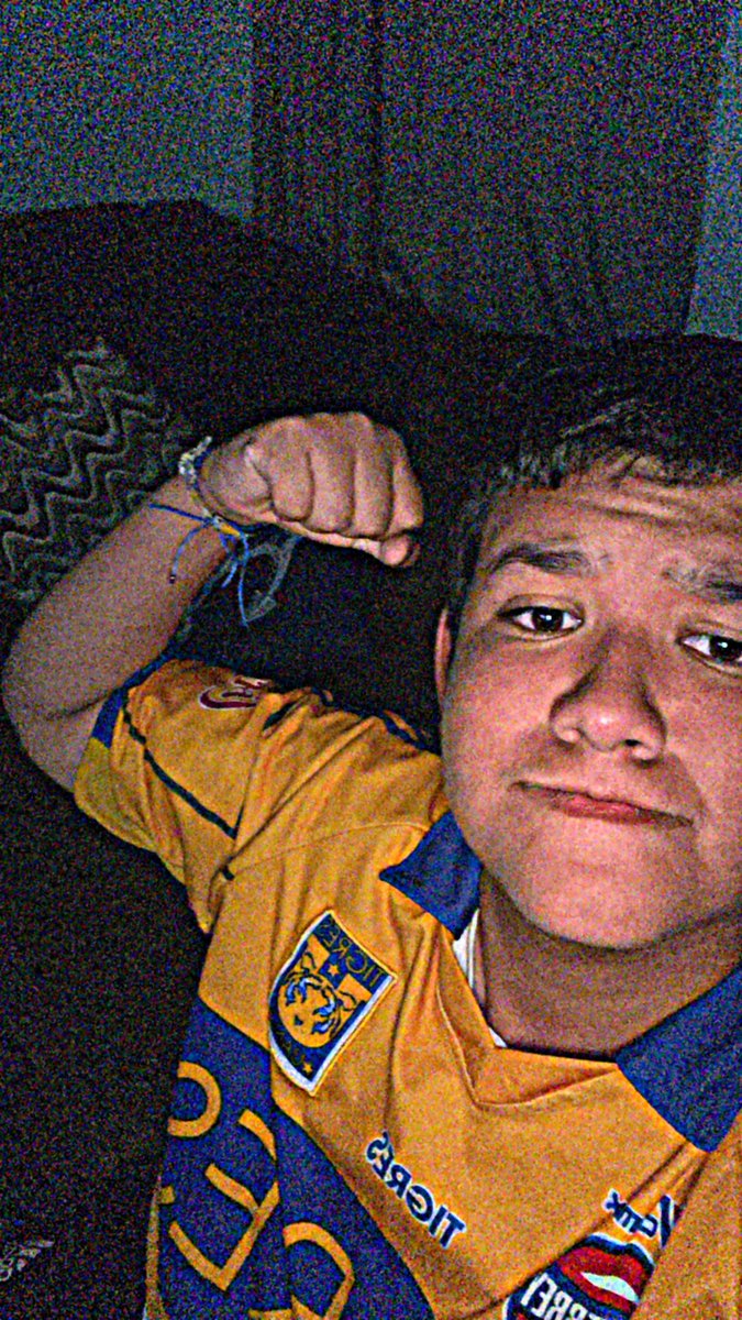 ItzNotJavy's tweet photo. #GanarOMorir 💛💙 https://t.co/JbKgxFYju5