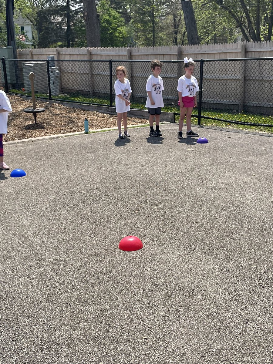 Field day!!
@cherokeeinspires <a href="/MrsTsagalis/">Mrs. Tsagalis</a> @juliedombai