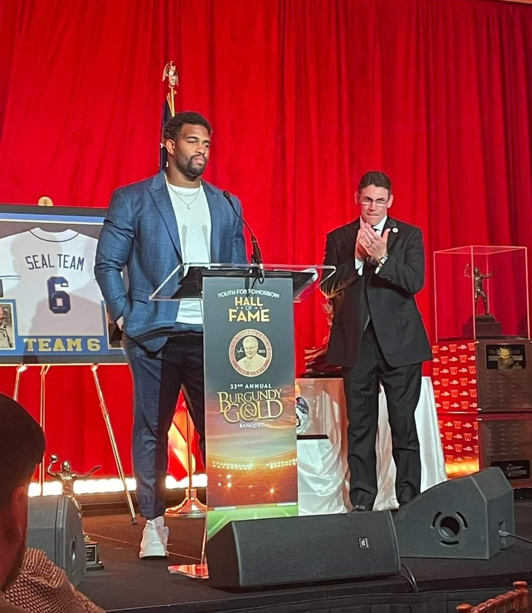 George Carmi (@gcarmi21) on Twitter photo My buddy attended the Burgundy and Gold Banquet, hosted by Joe Gibbs. It's a fundraiser for Youth for Tomorrow and supports at risk youth.
<a href="/jonallen93_/">Jonathan Allen</a> has been a great steward for the #Commanders program all off-season.
He's a high character leader, along w/ @RiverboatRonHC My buddy attended the Burgundy and Gold Banquet, hosted by Joe Gibbs. It's a fundraiser for Youth for Tomorrow and supports at risk youth.
<a href="/jonallen93_/">Jonathan Allen</a> has been a great steward for the #Commanders program all off-season.
He's a high character leader, along w/ @RiverboatRonHC