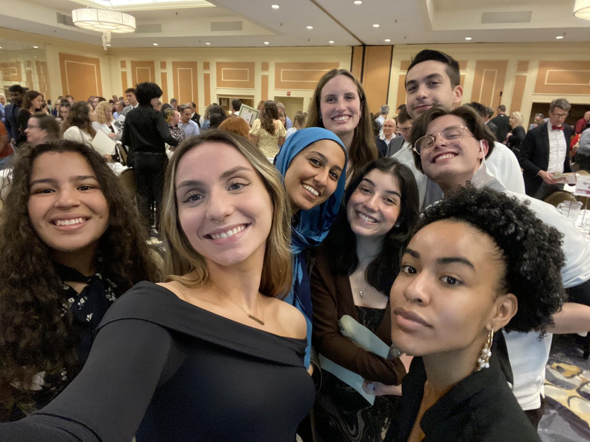 Glenn Burns tweet media