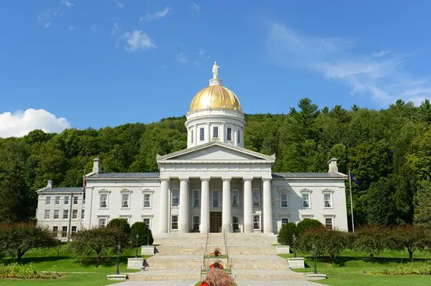 sevendaysvt's tweet photo. Compromise Housing Bill Caps Vermont's Legislative Session https://t.co/hxPHYiNlyK https://t.co/iCAuliB8te