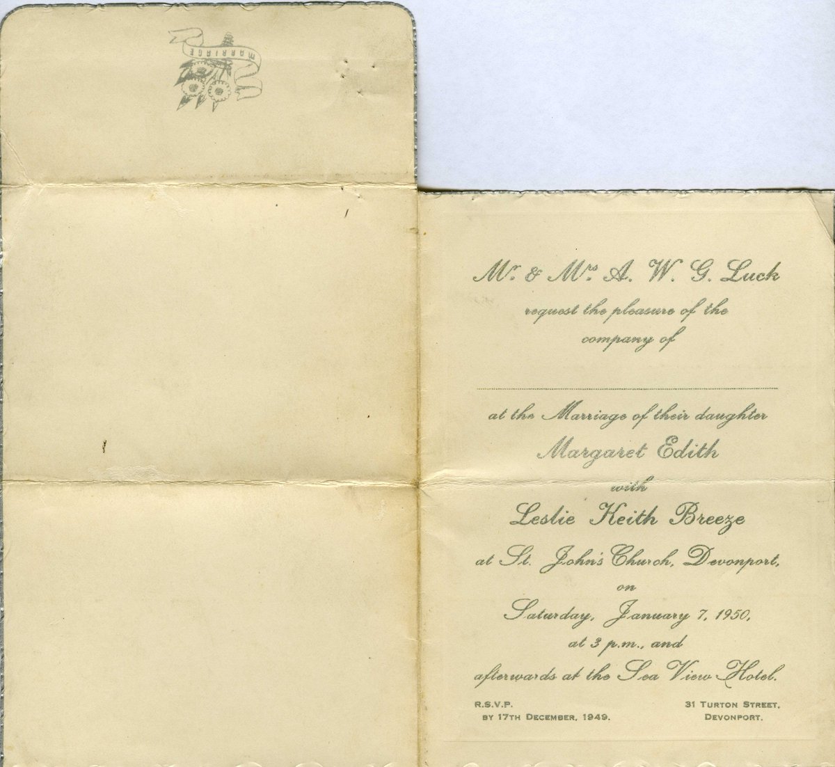BassStraitMC's tweet photo. Today we continue with the wonderful #RichmondCollection.
There are many different styles of wedding invitations. This one folded in on itself with the flap including glue. There is silver gilt around the edge and the blank other side has almost a glitter like sheen. https://t.co/Hebrrx4eAi