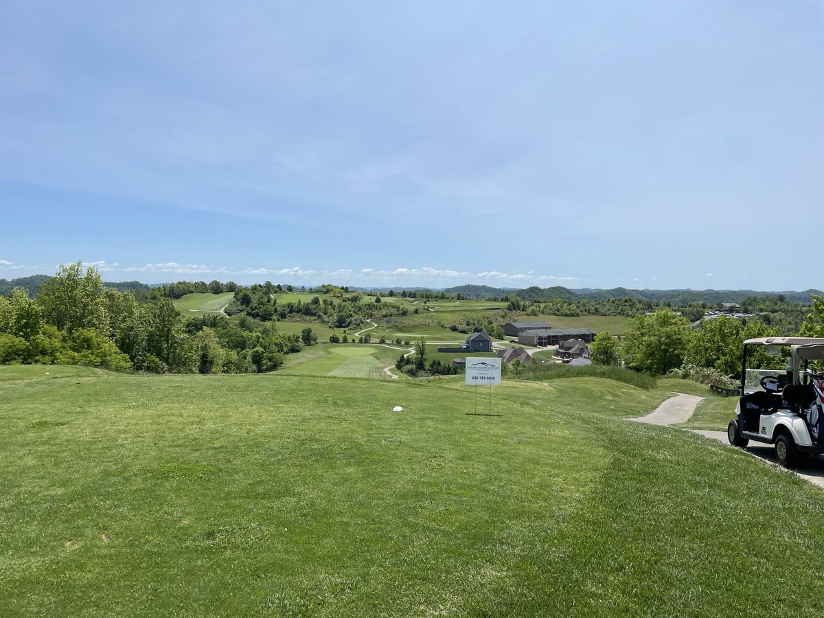 ccarter072's tweet photo. It was such a beautiful day to play a round of golf. The golf was good, but the fellowship was far better. #teamFBC @Jamesthedentist @CoryVanhoose @StoneCrestG https://t.co/I63ADzKh0l