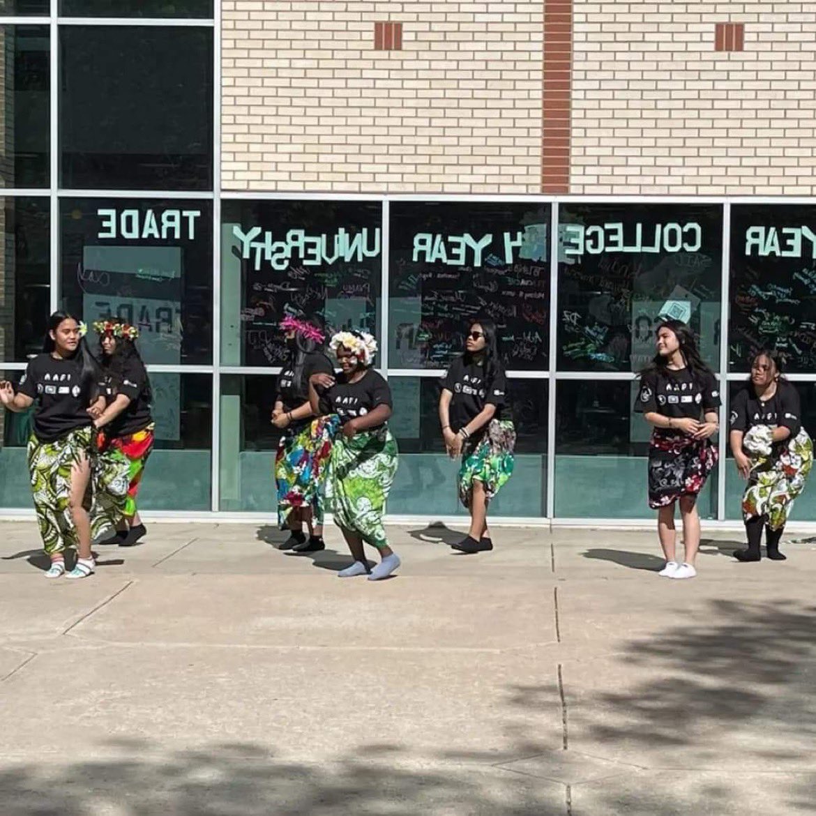 actrojans's tweet photo. May 10, 2022– Thank you to all who participated in this years Culture Fest & Day! Shout out to various clubs who brought food & activities to represent their culture💚
#unitythroughcreativity #ourwhy #jadoo #trojanpride #burrellartsk12 #aurorapublicschools #trojan4life https://t.co/qxh5k0idiV