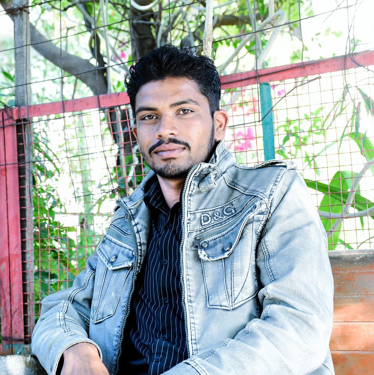 RameshMiral's tweet photo. #NewProfilePic https://t.co/Y3culqFYhm