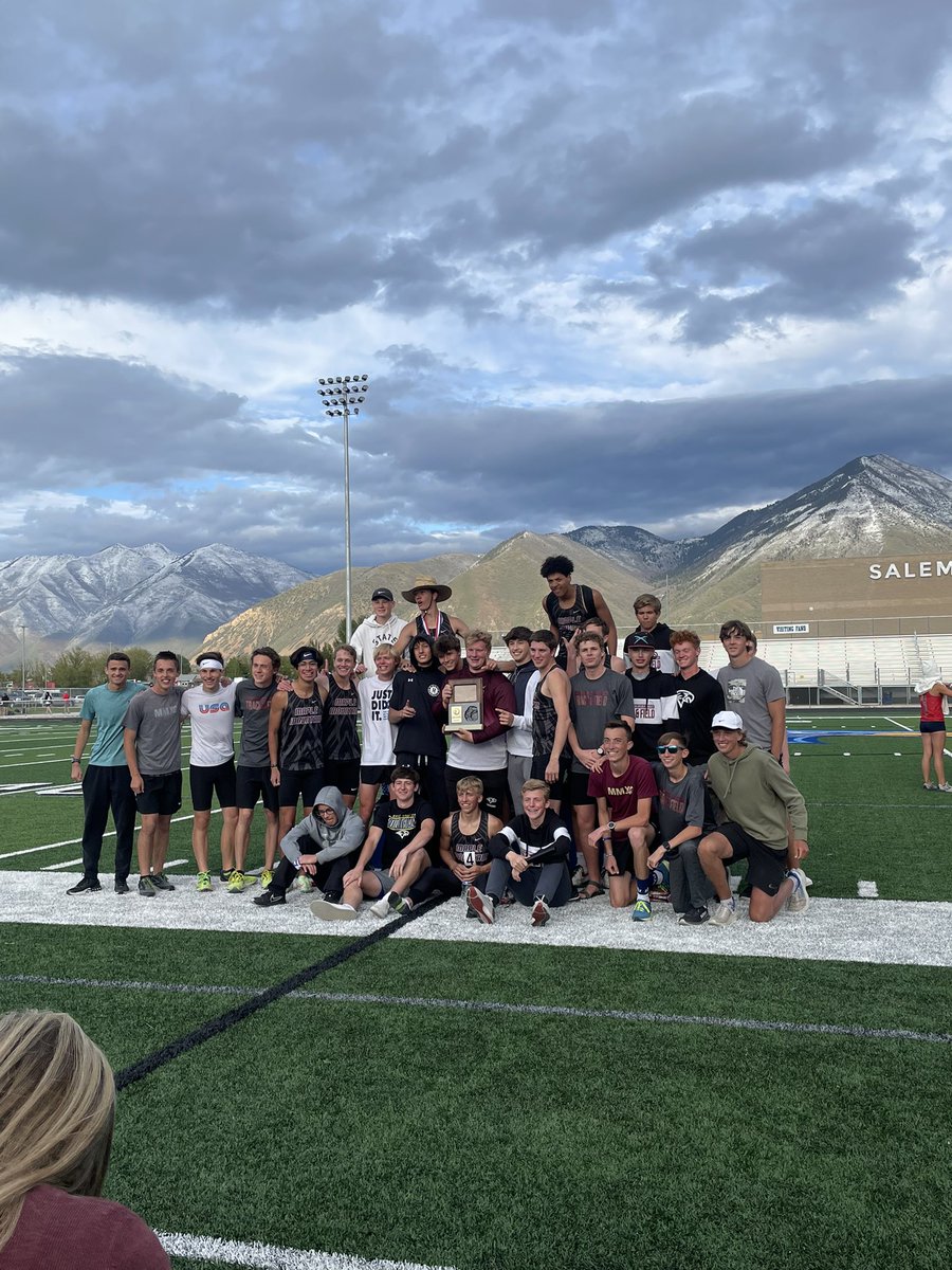 5a region 9 track and field champions! Thankful for the best team and a great season so far! <a href="/RossApoWR_EZ/">Ross Apo🇹🇴</a> <a href="/AlphaRecruits15/">Will Snowden</a> <a href="/Fairbourne57/">Todd Fairbourne</a> <a href="/TiffanyFairbou2/">Tiffany Fairbourne</a> <a href="/DreSnowden/">❄️DRE❄️</a>