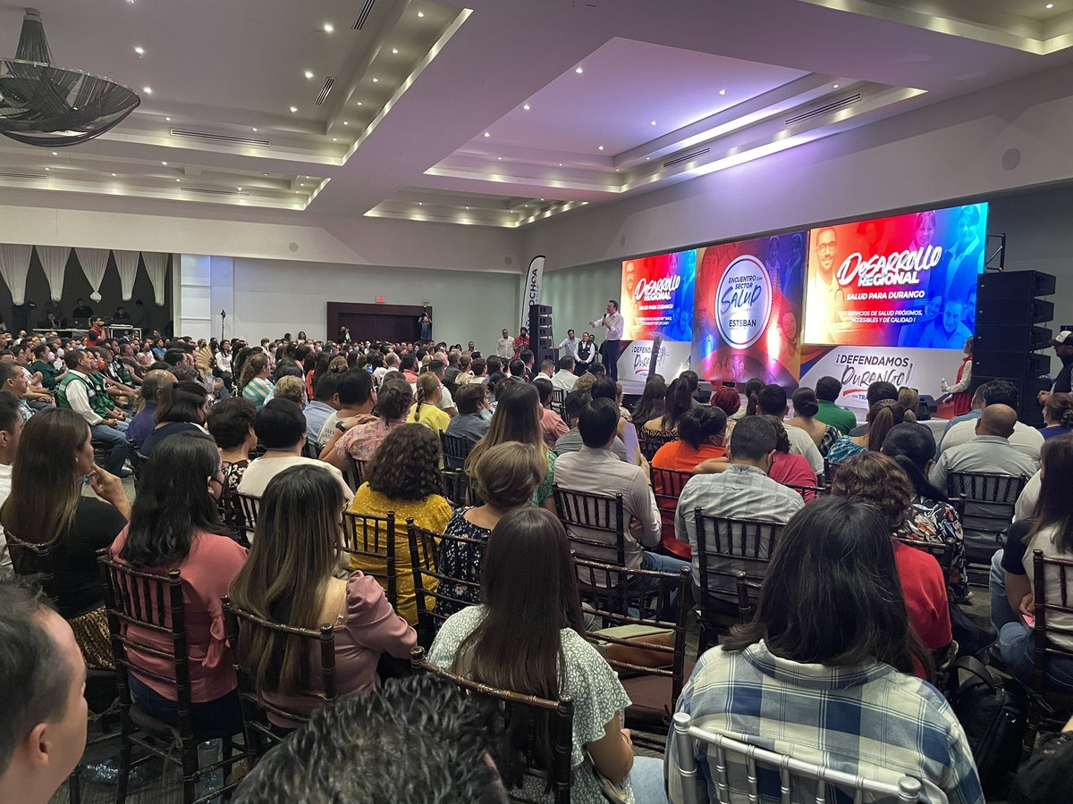 JorgeCamachoMEX's tweet photo. Al término del #debatedurango @EVillegasV se reúne con el Sector Salud de Durango.
La visión es un sistema de salud integral para todo el Estado.
La mejor forma de festejar el triunfo de todos los duranguenses. https://t.co/YBE9gdmYAQ