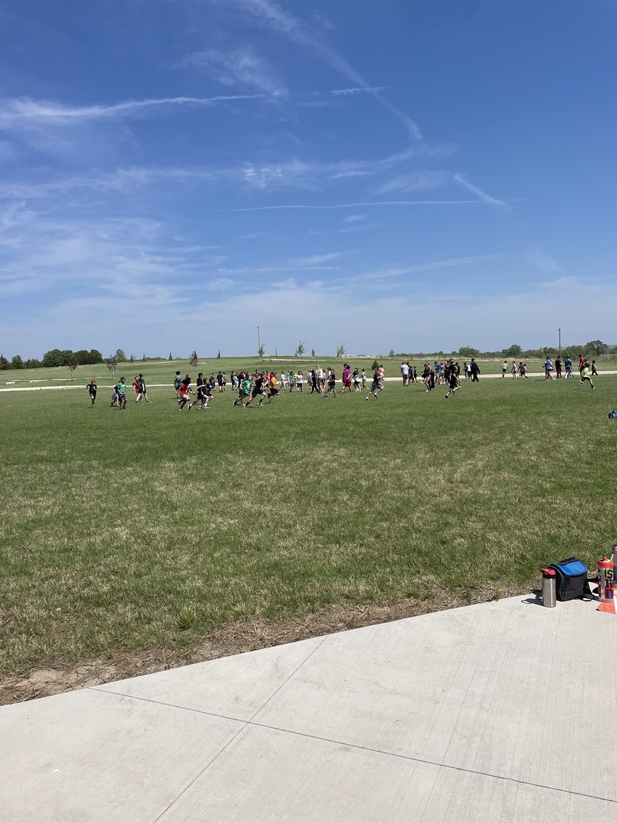 MrsNelson_34's tweet photo. Move Up Day for 4th Grade! Headed on to bigger and better things next year at RCMS! @WestyElemSchool https://t.co/zliPljZmvo