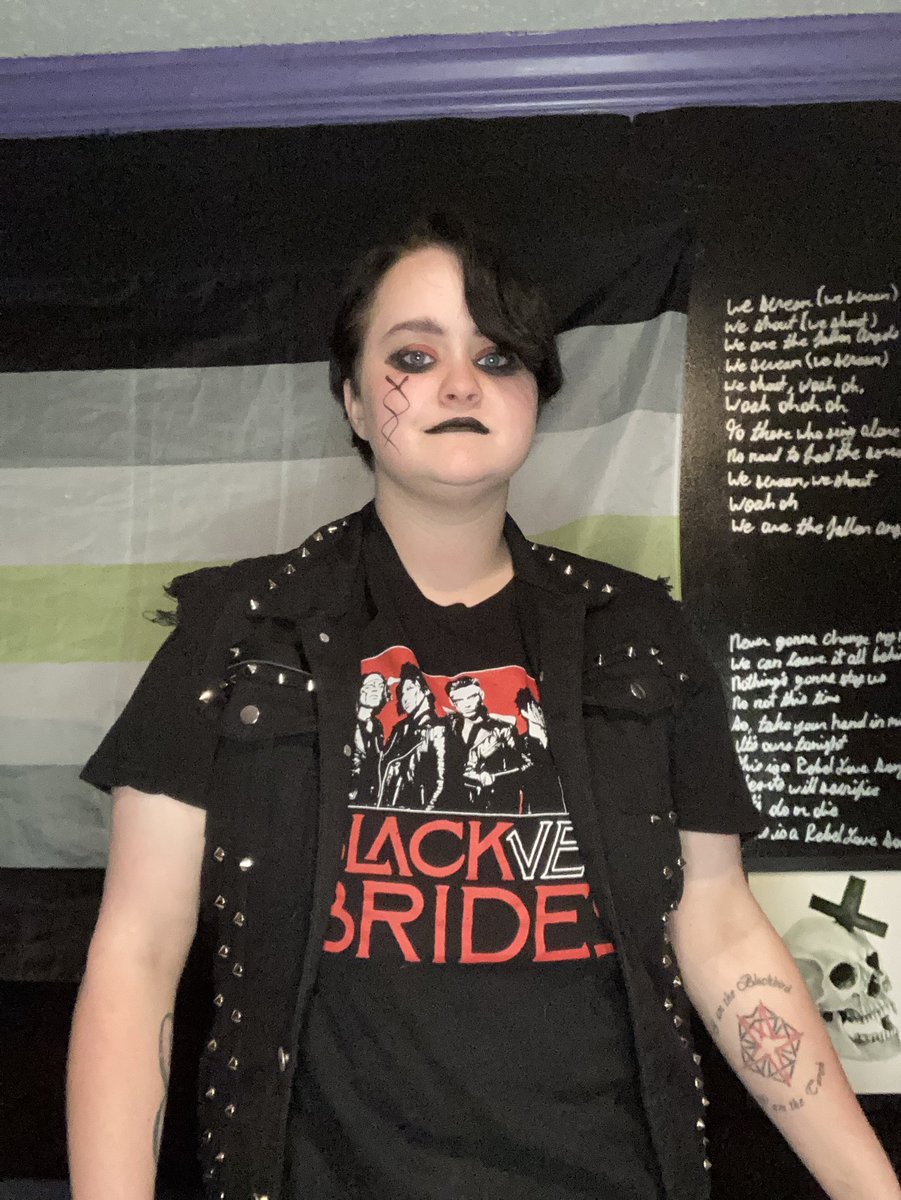 bellamy_dawes's tweet photo. LESS THAN 2 HOURS!!! BVB ARMY! ARE YOU READY TO BE BORN AGAIN?! @LonnyEagleton @JakePittsBVB @JinxxBVB @christiancoma @andyblack ARE YOU READY?! #BlackVeilBrides #BornAgainBVB #ThePhantomTomorrow #LonnyEagleton #JakePittsBVB #JinxxBVB #AndyBiersack #CCBVB #BVBArmy https://t.co/odaY5UxcFz