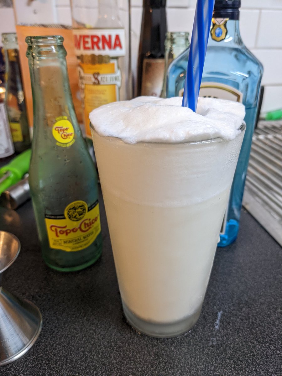 Ramos gin fizz 🐬❤️