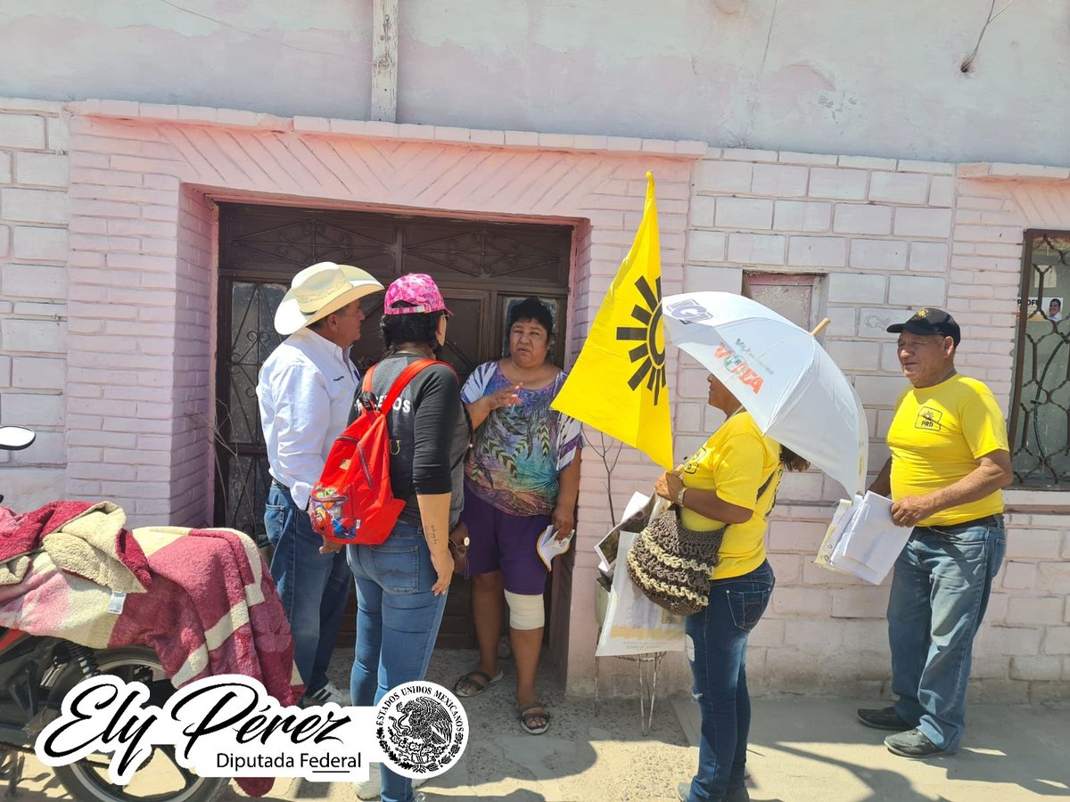 Campañeando en #Tlahualilo #PorLasCausasDeLaGente 
Prof. #JesusFranco candidato a #PresidenteMunicipal 
#SomosPRD #SomosLaResistenciaDemocratica