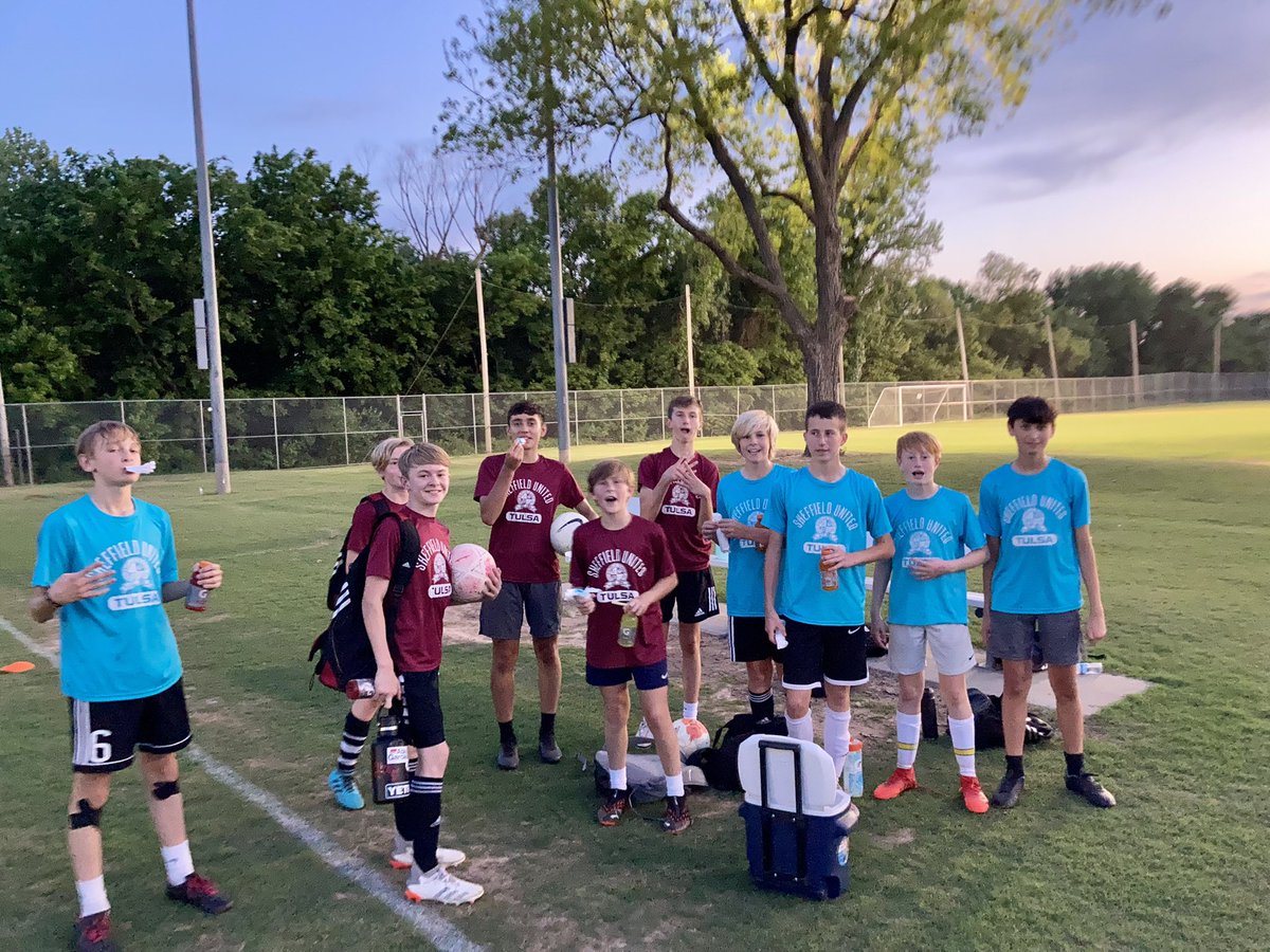ArturoOchoaQ's tweet photo. Did the last soccer practice for Sheffield United 08. PK’s, dodge ball, kick ball and snacks. Made it fun for the boys. Currently tied for 1st going into the last weekend #makesportsfun https://t.co/bO5jvaD1aL
