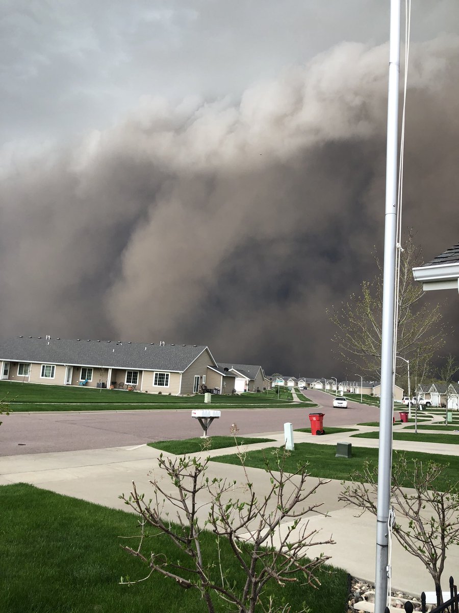 My grandma sent me this picture earlier today that she took in Sioux Falls just before the storm hit.
