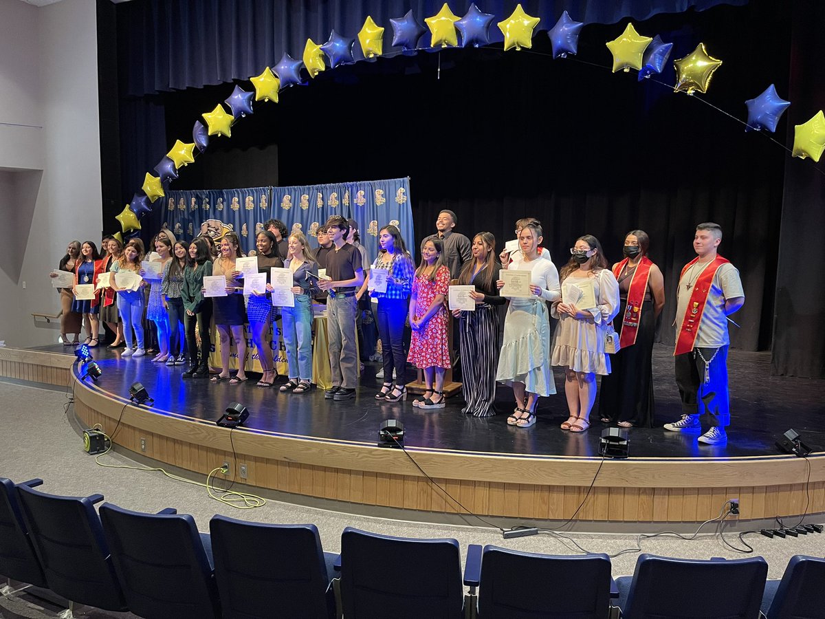 S_Pendergraph's tweet photo. Celebrating our amazing students with scholarships and awards!  A world of opportunity awaits - #WatchUsSoar https://t.co/5m6jODK7qk
