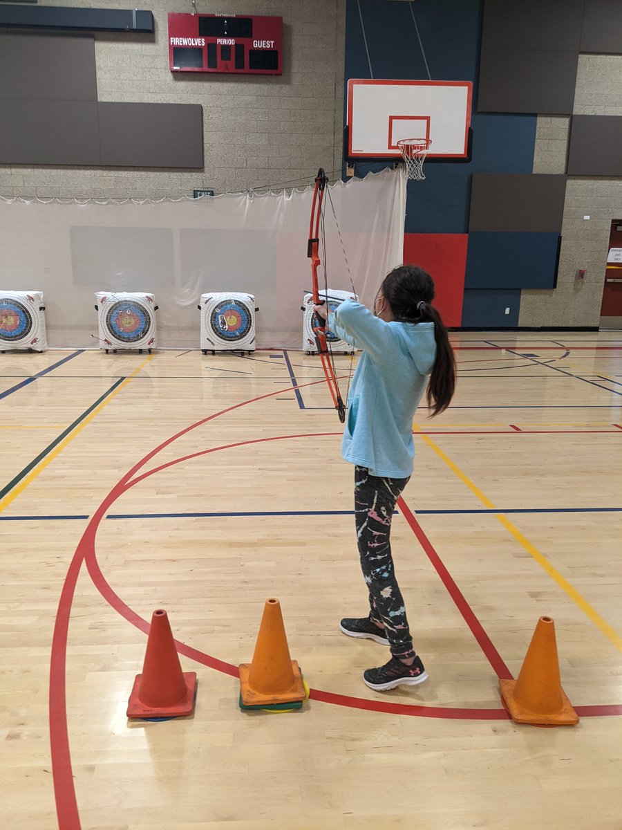 TMSHyLo's tweet photo. TMS PE builds focus and confidence in students.  This is essential for developing the whole child! So proud of our archers! 🎯 @TumwaterSDNews @TMSFirewolves @TMSBigMac https://t.co/O8XgO9FRvd