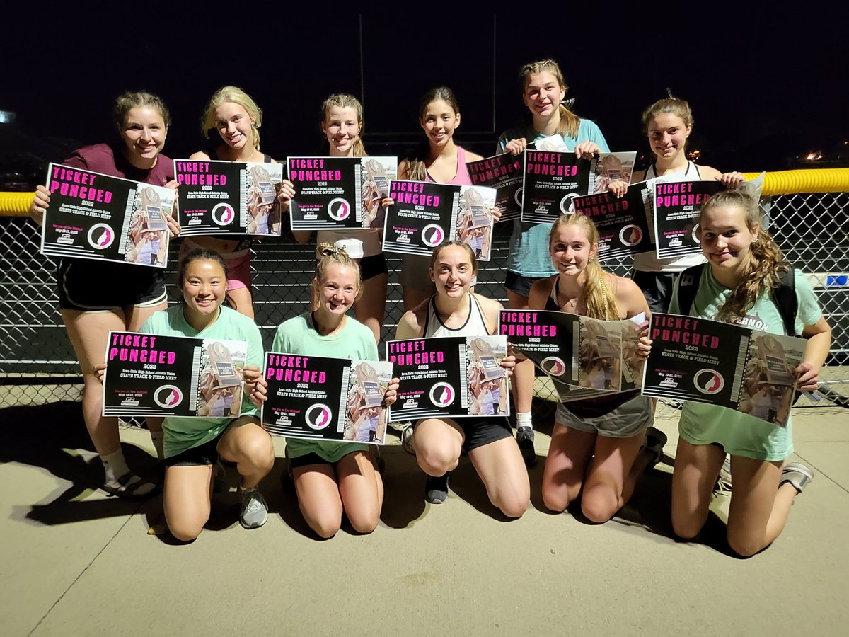 MVGTF1's tweet photo. Here are your auto-qualifiers to the state meet!  Libby Dix wins the discus!  Emrie Johnson in 3000, 4x800, D-Med, and 4x400 all are runner-up!  And hopefully some other at-large qualifiers.  #PunchedTheirTicket https://t.co/jhmcJIBpo1