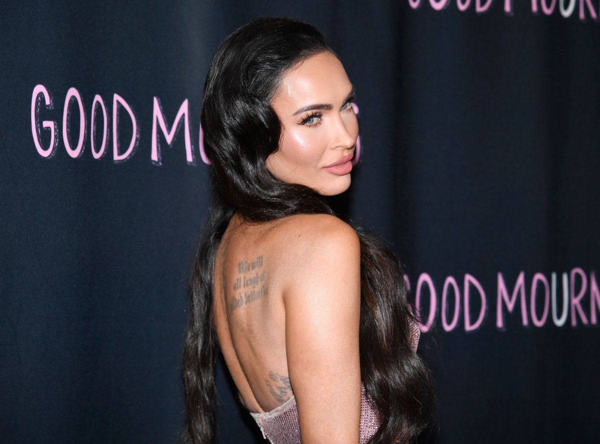 MarvelousMFox's tweet photo. 📸 NEW | Megan Fox at the World Premiere Of "Good Mourning" #MeganFox https://t.co/k1di2YftLB