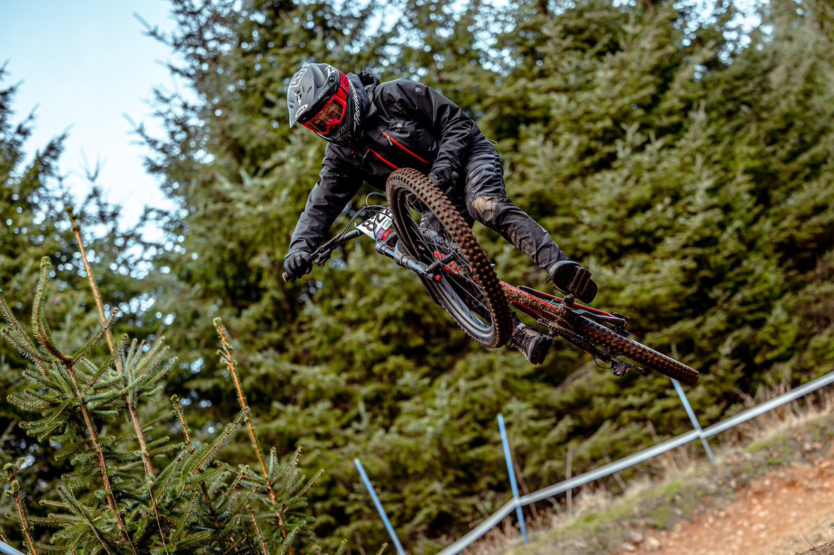 RoundSquareHse's tweet image. Well done to Dougal J (RS Yr10) for his performance at the Scottish series downhill mountain biking event in Nevis range, last weekend. Some cracking photos of him in action. He was accompanied by Ed H (B Yr10) who both enjoyed competing and watching the professionals