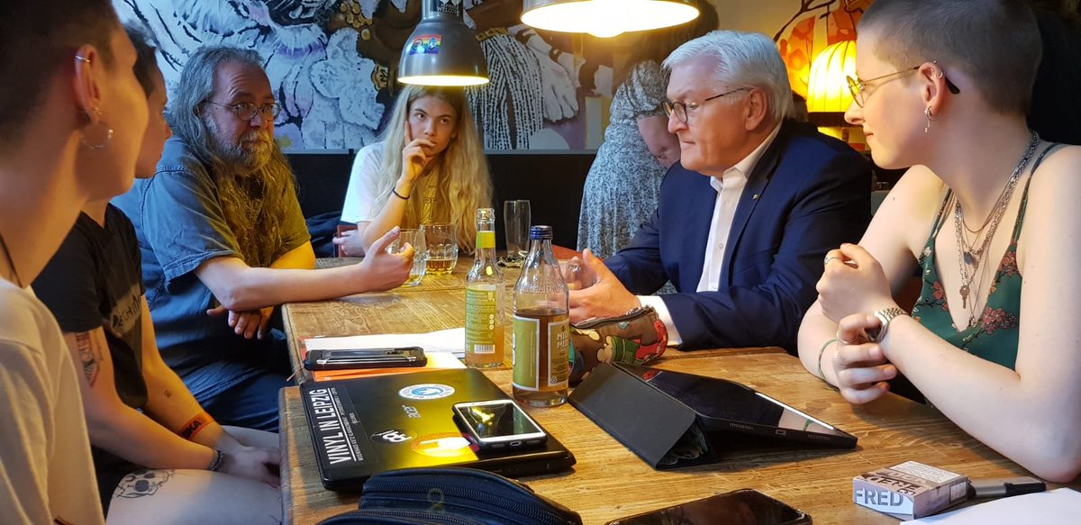 Bundespräsident Frank-Walter #Steinmeier besucht die #Soziokultur in Quedlinburg! 
Das Kulturzentrum Reichstrasse setzt sich verstärkt gegen Rassismus ein. Wir freuen uns, dass diese wichtige Arbeit vor Ort auf diese Weise Wertschätzung und Sichtbarkeit erfährt!