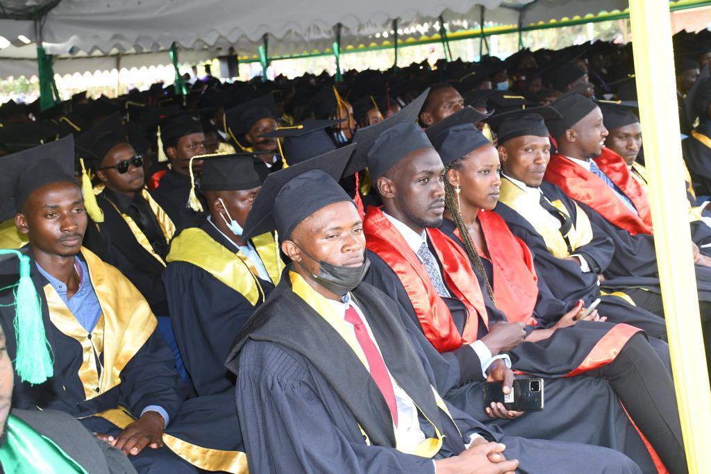 GishariCollege's tweet photo. Yesterday the 12th May 2022; @RwandaPolytec held a graduation ceremony to confer Advanced Diplomas and Diplomas to its graduates. @IPRC_Gishari  had 368 graduands among those graduating. Congratulations to the graduates.@Rwanda_Edu 
#RP5thGraduation https://t.co/KqIeiMM4vt