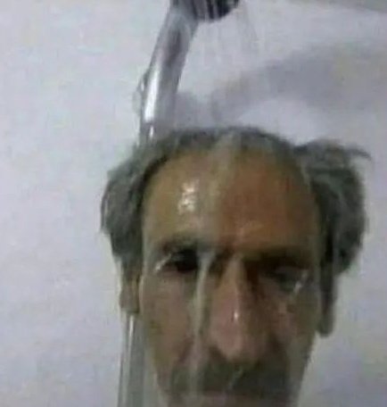 braabakri's tweet photo. إذا عندك وظيفة انصحك إنك تفصل منها
كنت اشتغل في أرامكو وفصلت لأني كان عندي طموح ثاني

إني استثمر في صور محمود والحمد لله  اصبحت مليونير

إذا حاب تبقى فقير كمل في وظيفتك انا اشتغلت على نفسي من الصفر و عائلتي  مهي غنية من زمان انا كان فقير مثلكم اعيش في بيت 4 أدوار بمسبح واحد فقط. https://t.co/m4NFucXXH4