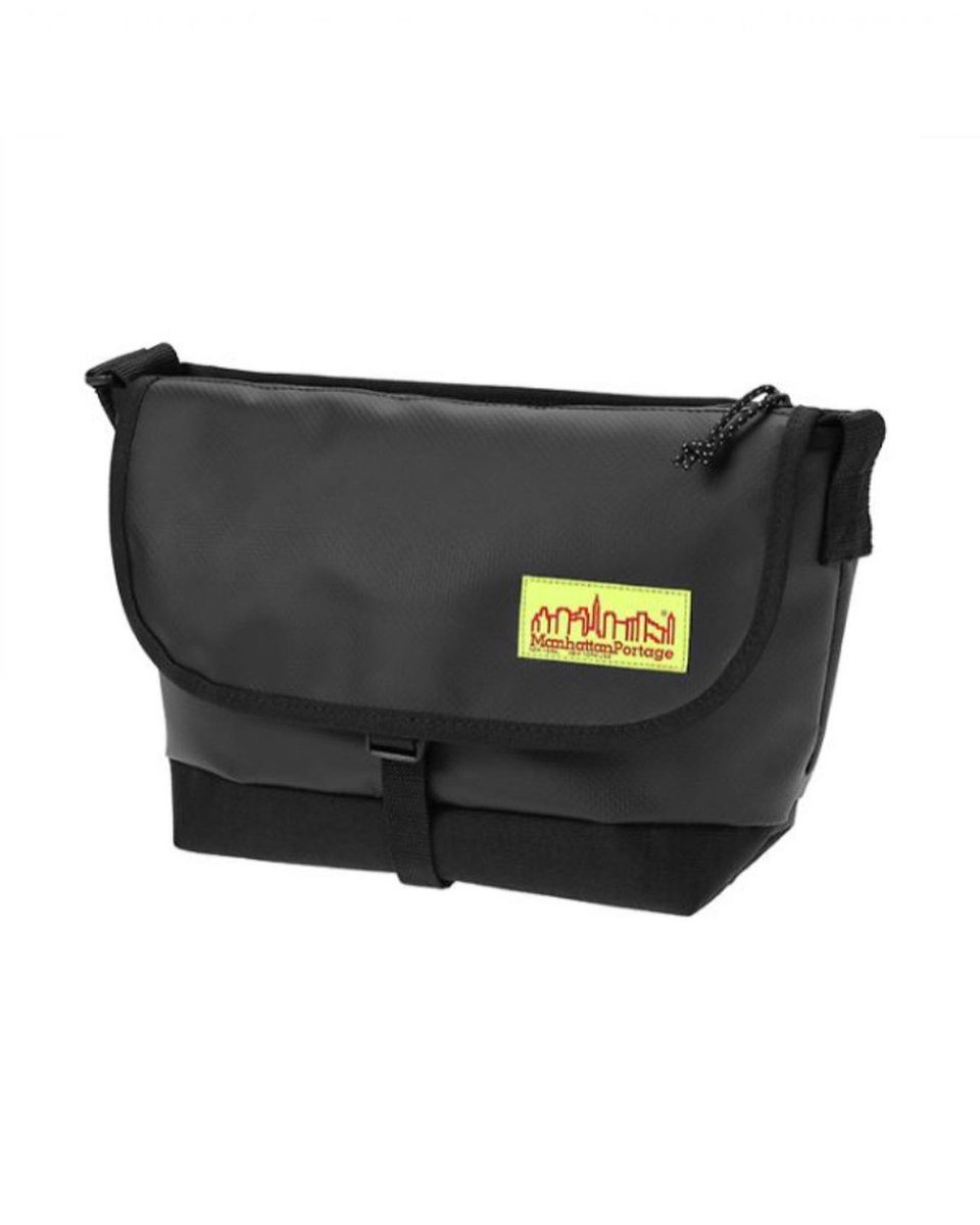 mp_namba's tweet photo. 【Marine Park Messenger Bag JR Slim Matte Vinyl 2022】
Number:MP1605JRSMVL22
Color: Black
Price: ¥11,000(tax in)
Size:幅34(上部)×高さ21×マチ12cm

【6P Cap】
Number:MP137-22S00
Color: Navy
Price: ¥3,850(tax in)
Size: FREE

#マンハッタンポーテージ#なんばパークス

@parks_official https://t.co/xrlzp3TCEA