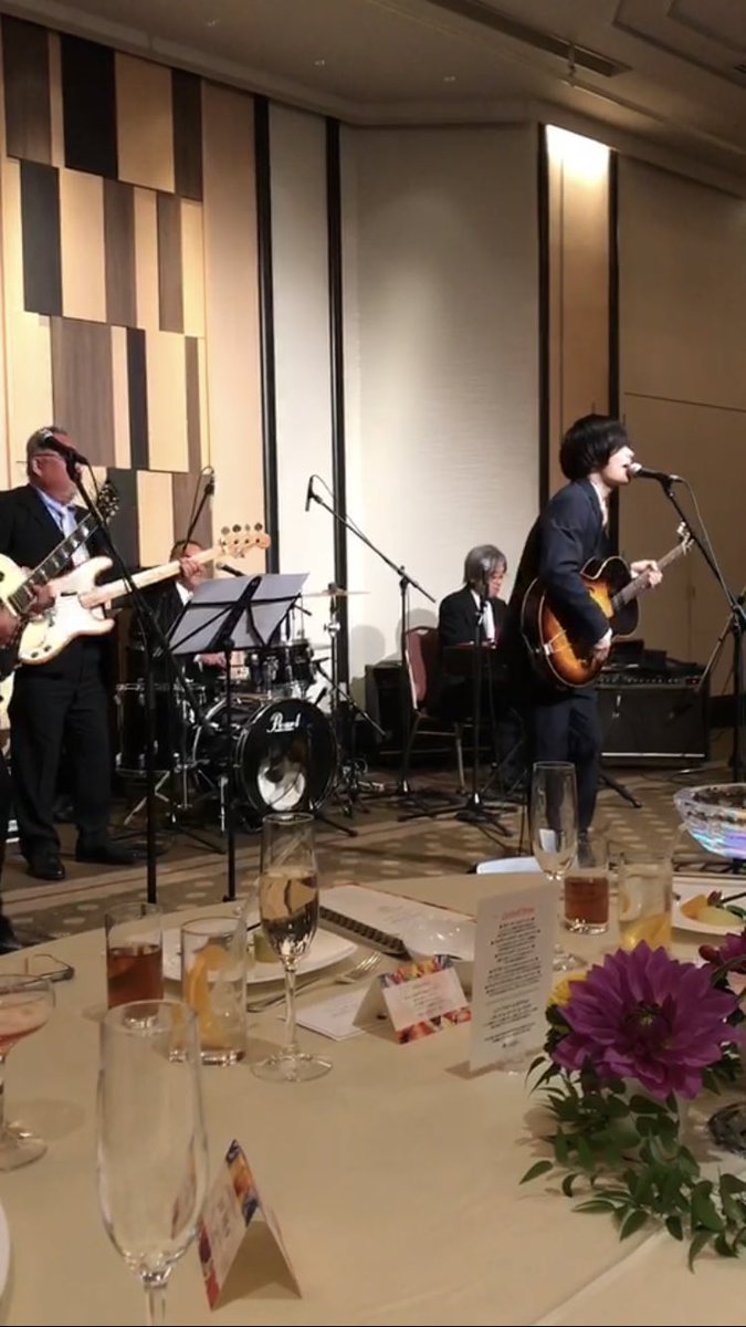 ichiro_blog's tweet photo. のびのびになってた友達の結婚式で歌ってきた~🤗🎸いい式だったな…🥰 https://t.co/IZNkQd5uvw