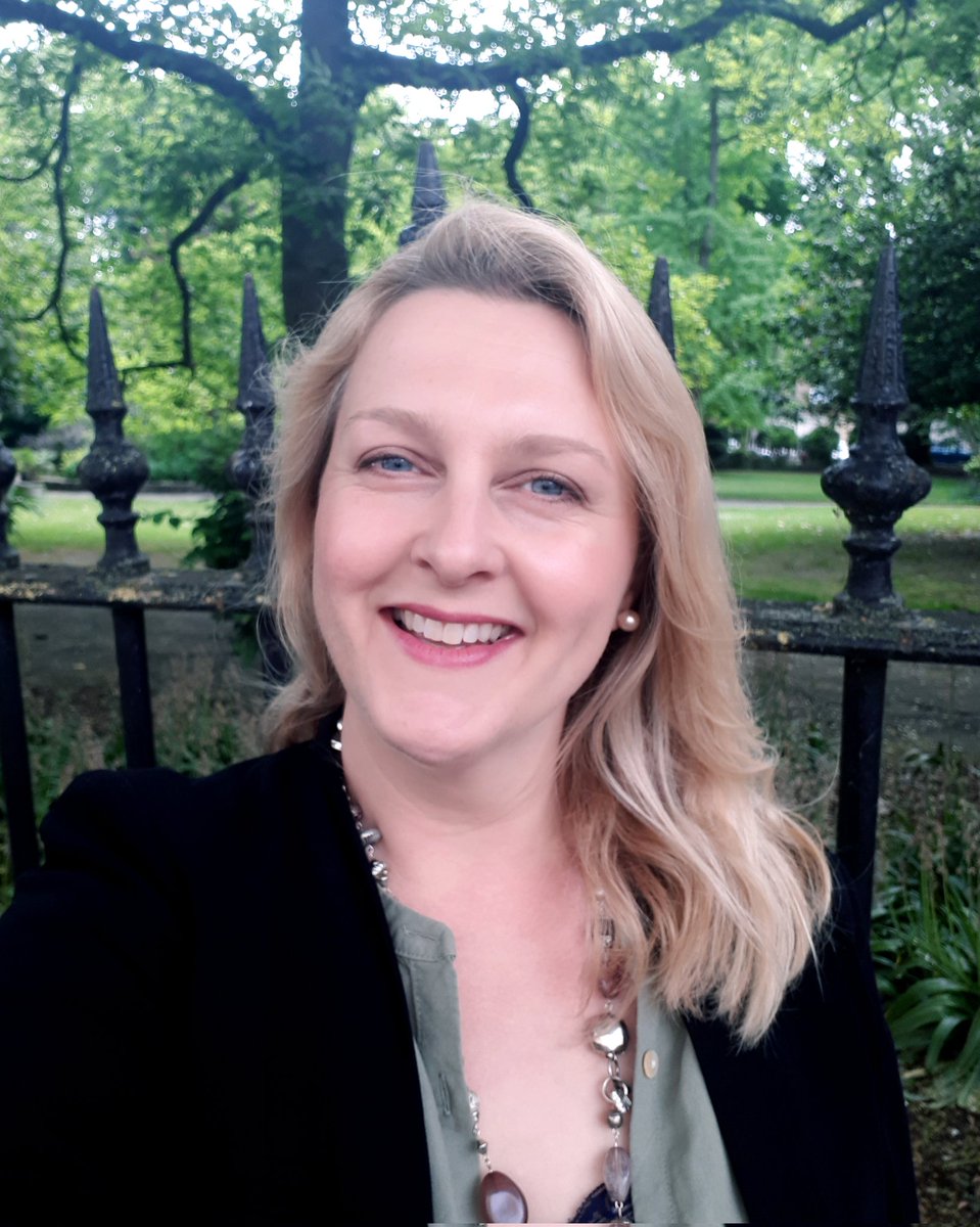 theLucyStrange's tweet photo. Thrilled to be back in leafy South Ken this morning, visiting @QG_Juniors @QueensGateSch @QG_Library Looking forward to a day of mood boarding and story writing! 📚🌹 https://t.co/DVpZJkCSJR