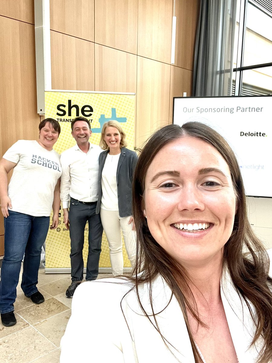 Wir sind auf der erste #WomeninTech Konferenz in #Deutschland beim <a href="/HPI_DE/">Hasso-Plattner-Institut</a> 🎉

Mit dabei: Mehr als 80 Teilnehmer:innen und 15 führende Wortführer:innen aus #Wirtschaft, #Wissenschaft, #Politik und #Zivilgesellschaft. 

Unsere Zukunft beginnt jetzt! Wir müssen alle anpacken! 💪