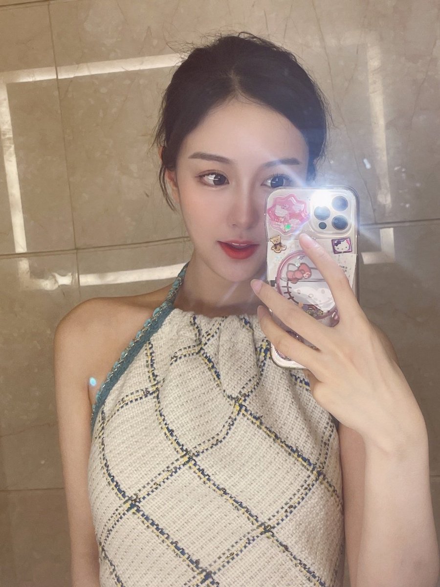 teep0168's tweet photo. ❤️人      极品极品
173🐻 E大长腿优雅气质款
皮肤光滑细腻给你顶级的服务质量
超级敏感的体质一碰就湿💧多多 
🈚️差评！ https://t.co/kzyjyKANbD