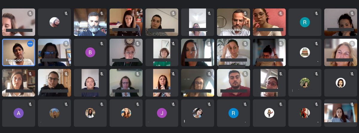 esc_idiomasfv's tweet photo. El equipo de #Foovy celebró ayer, de manera online, la reunión del 3º trimestre, que contó con la presencia de Dña. María Jesús Floriano, Directora General de @fvictoria_es
El encuentro fue muy provechoso para hacer valoraciones sobre el curso escolar. ¡Fue una alegría veros!🤗 https://t.co/mzYuNZbL0p