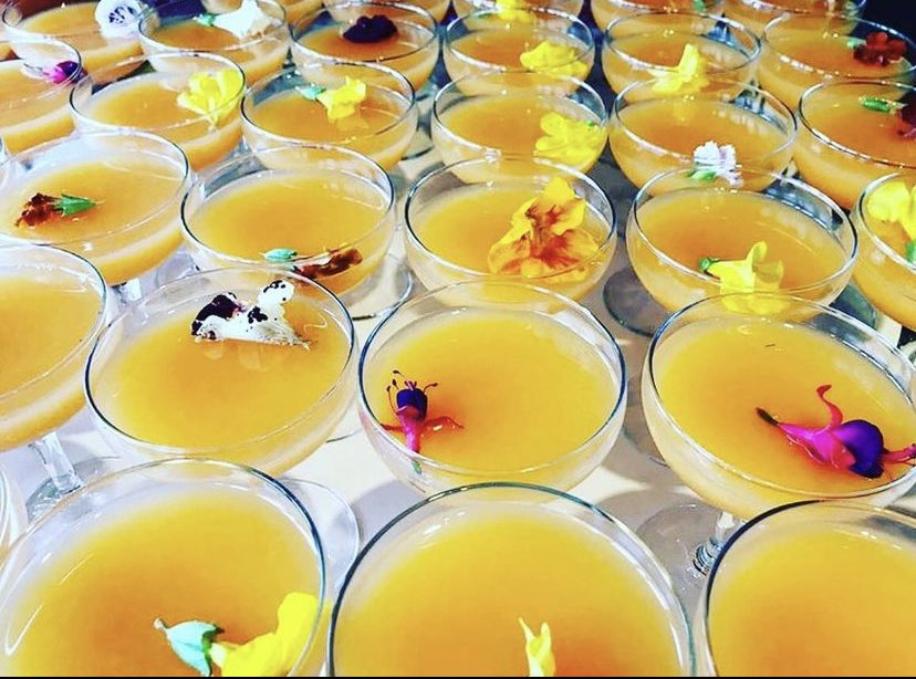 TwilightBars's tweet photo. It’s Friday! And it also happens to be #worldcocktailday so grab your friends and celebrate! 🍸 https://t.co/VbzWB21NkM