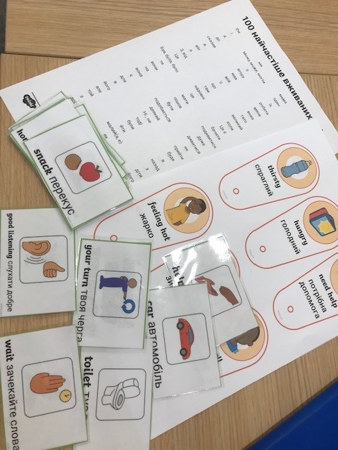 ActiveMe360's tweet photo. Our Educators, Max and Chelsea, have gone above and beyond for their students by learning Ukrainian words and using resources like @twinklresources, to break down language barriers for their new students

We hope PE lessons can be one less thing to worry about for all students 💜 https://t.co/yXSOkY6YnN