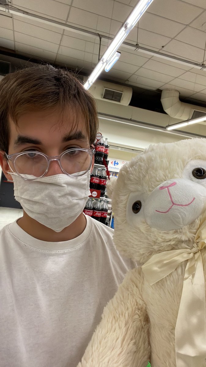 Here’s our queen bee and her drone🐝 
Where are all the other doxxed founders at? Drop your selfie and let’s connect!! ⬇️
#NFTs #NFTartist #NFTcommunity #NFTcollection