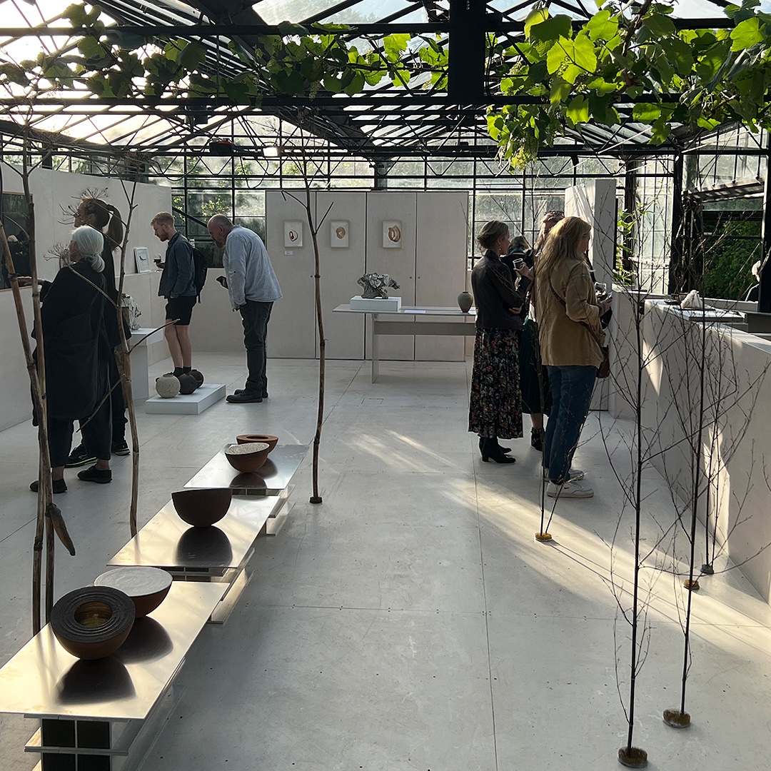 SusannahWeiland's tweet photo. Opening today ‘The Wild Collective’ an exhibiton set in the beautiful Omved Gardens in Highgate, London. My Regent Magpie is on show alongside many nature inspired artists.
Omved Gardens, Townsend Yard, Highgate, London, N6 5JF
13- 29 May 2022
#chelseafringe https://t.co/ajTwJZa8Ej