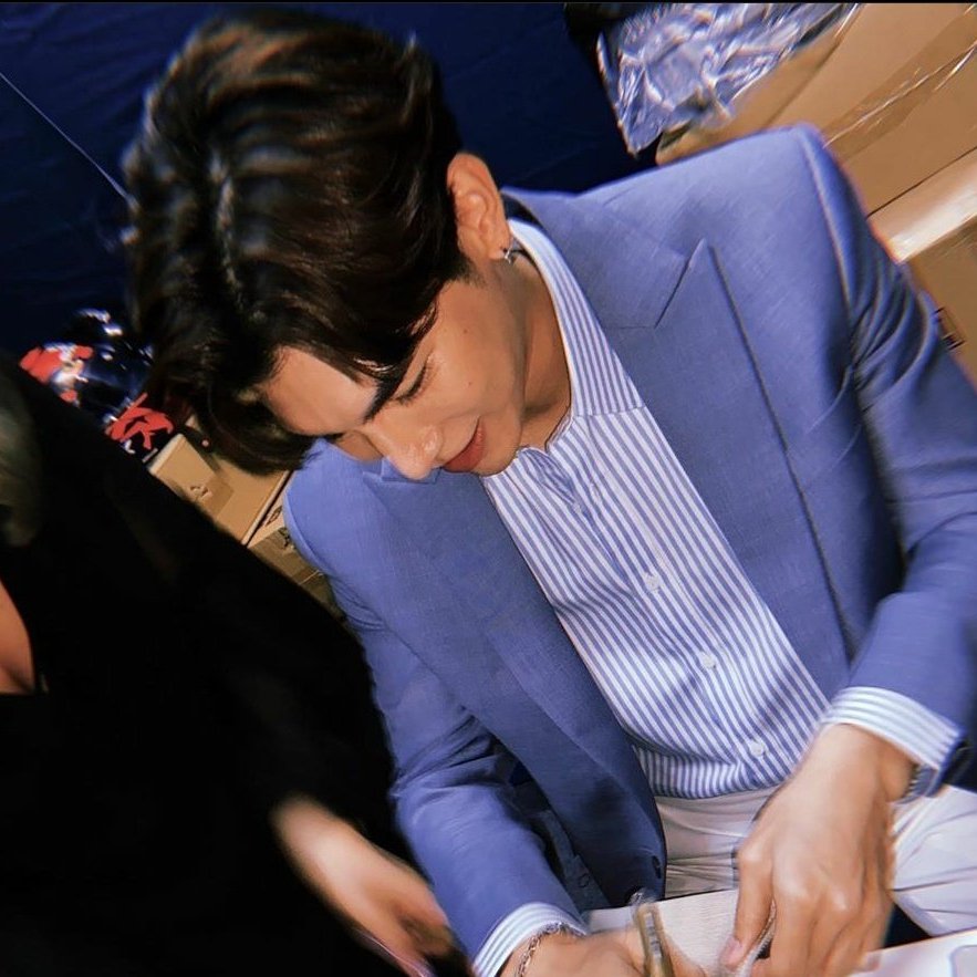 neabrakjude's tweet photo. ทักครัช                             baby what's up https://t.co/tPfao8pNSh