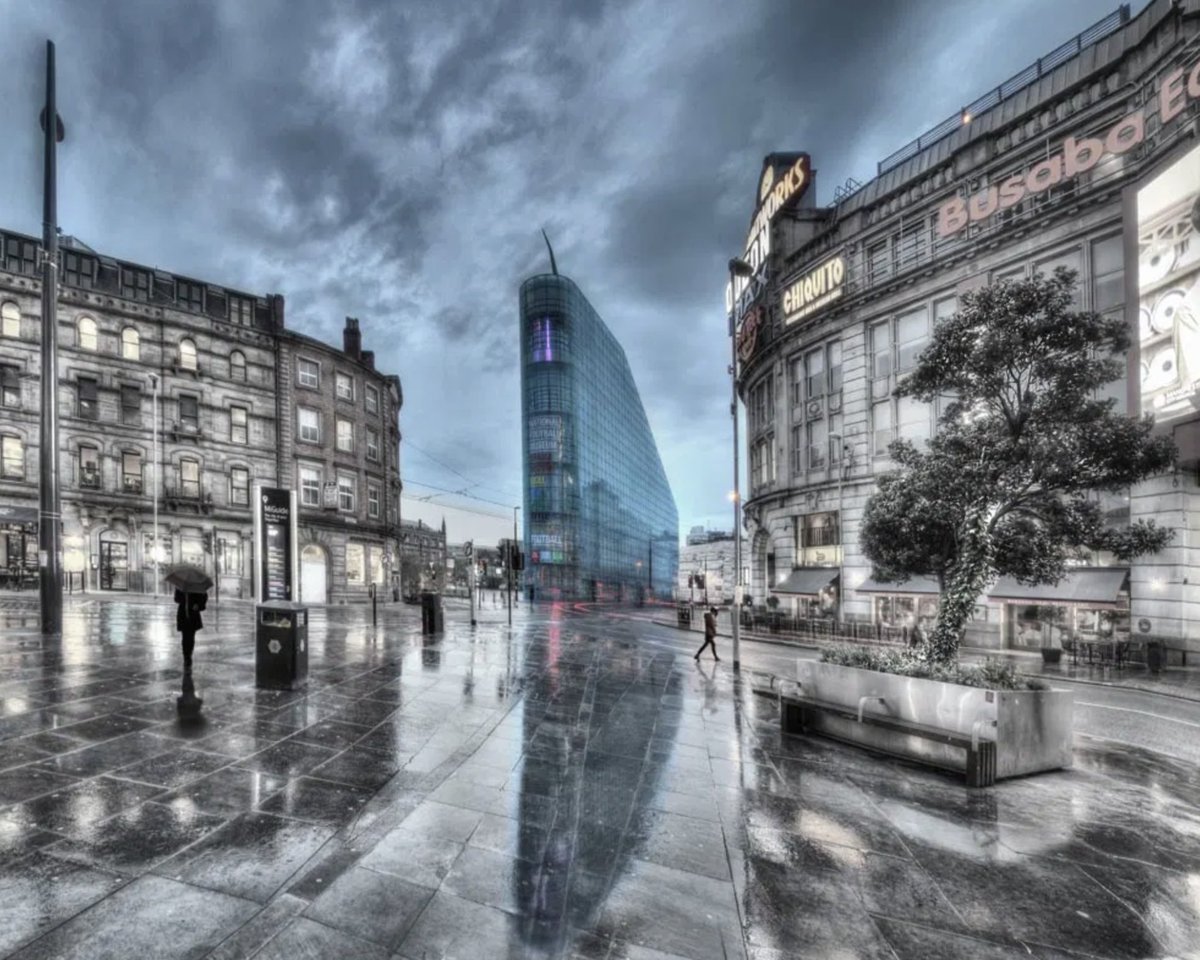 Good morning #Manchester! 
This moody Craig Barker Photograph centres around the Urbis Building in Manchester’s Millennium Quarter.

🐝 Available on our website in several sizes - with or without frame!
lnkd.in/eN5Qyx6B

Made in #Manchester
FREE UK shipping over £6O