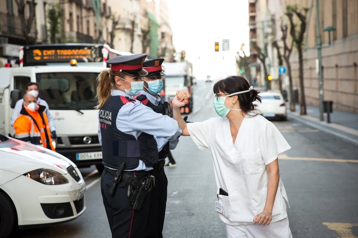 Només fins al 21 de maig podeu gaudir de les imatges finalistes i guanyadores dels Premis de Fotografia "Imatges de la pandèmia" al <a href="/centredelectura/">Centre de Lectura</a>