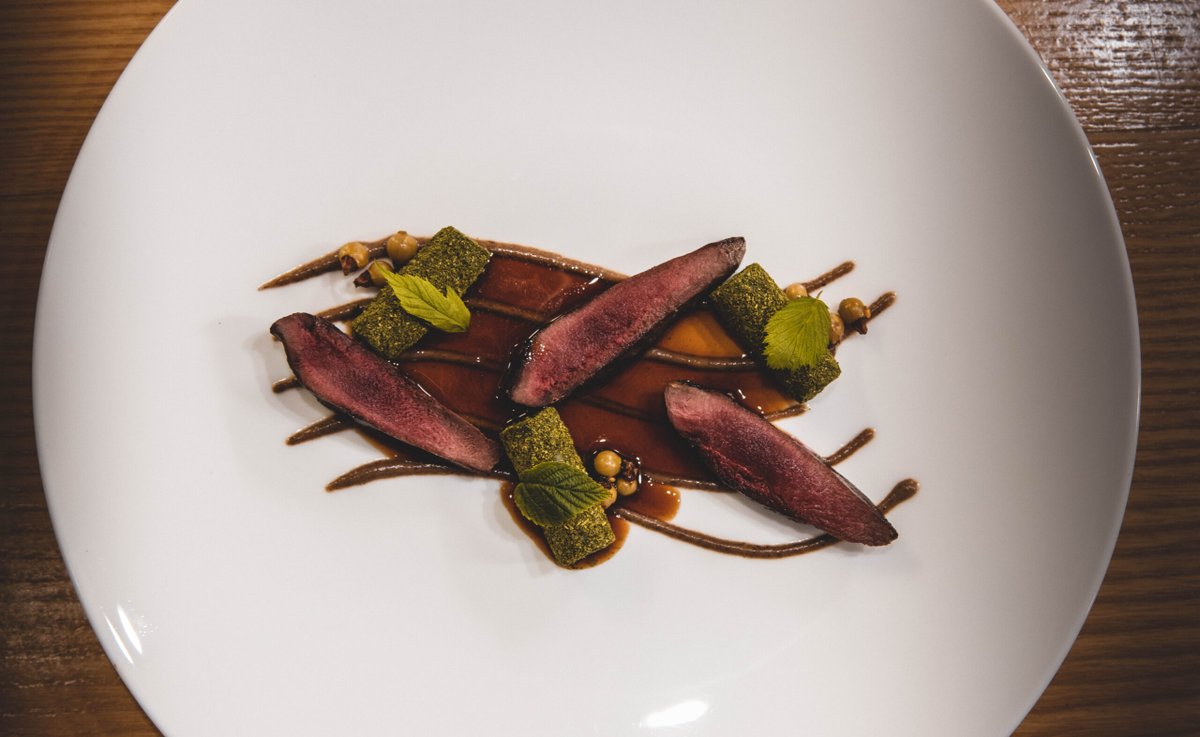 CanteenTweets's tweet photo. ⭐️JOB OF THE WEEK⭐️

@FischersBaslow is looking for an innovative and creative individual to work as chef de partie at Fischer's Baslow Hall

Apply today ➡️  https://t.co/qdjQdMehZm https://t.co/Td7ukTKY89