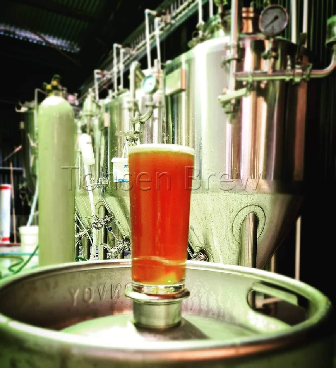 Yanu11116's tweet image. With these newly arrived brewing tanks,What new beer will they get ? Looking forward to it!!
Happy cooperation with Tonsen Equipment. Congratulations to your new beer!
Email: info@tonsenbrew.com
#beer #unitank #fv #cct #bbt #craftbeer #bière #brasserie #brewery #microbrewery