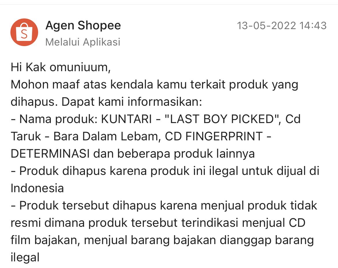 omuniuum's tweet photo. Udah diraguin sama yang beli. Sekarang diraguin sama platform marketplace. Masa semua cd di omu disebut bajakan @ShopeeID gimana nih. 🥺🥺🥺🥺 https://t.co/yrCyZYkE9U
